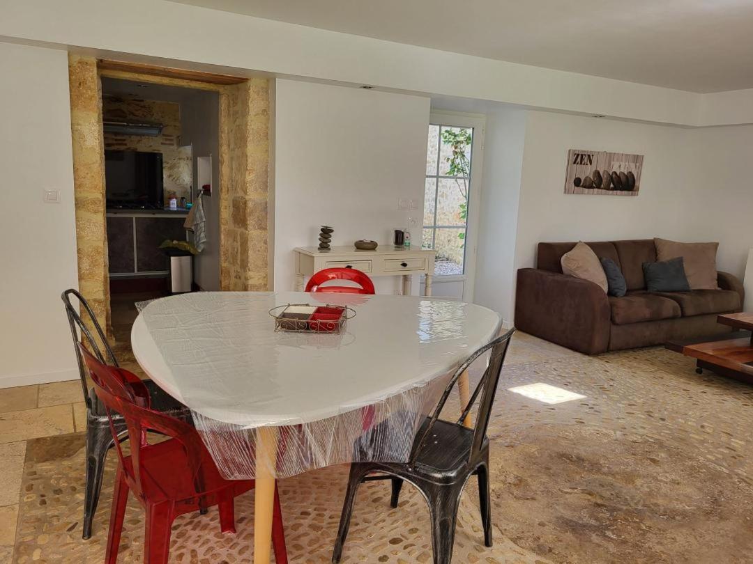 Le Clos Des Figuiers - 3 Gites De Caractere Duravel Exterior photo